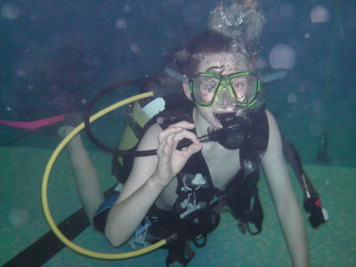 Explorer Scouts from the 6th East Kilbride trying out Scuba Diving